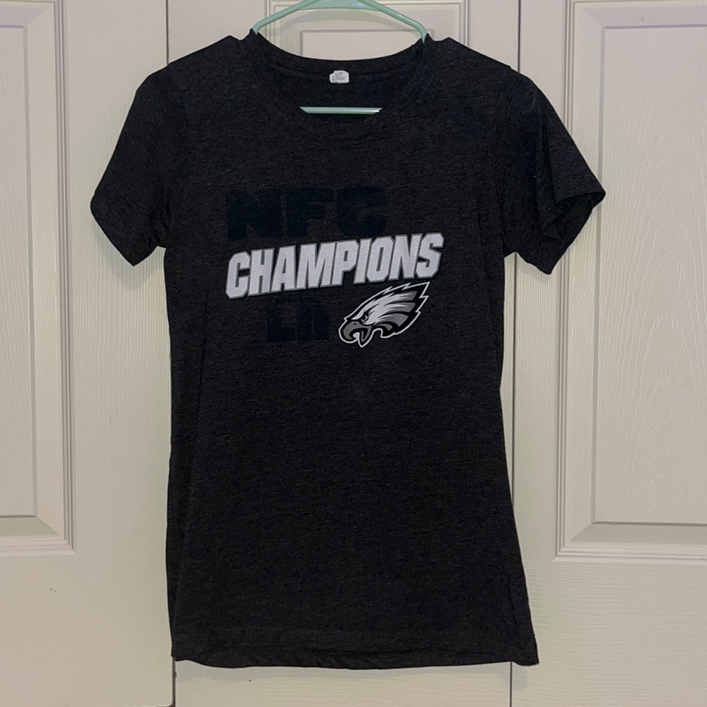 eagles short sleeve shirt